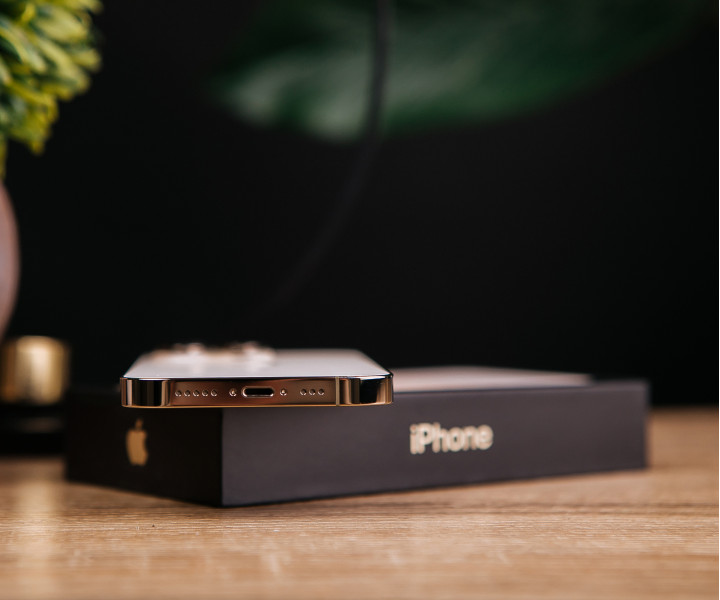 Apple iPhone 14 Pro 256GB eSIM Gold (MQ163) б/у
